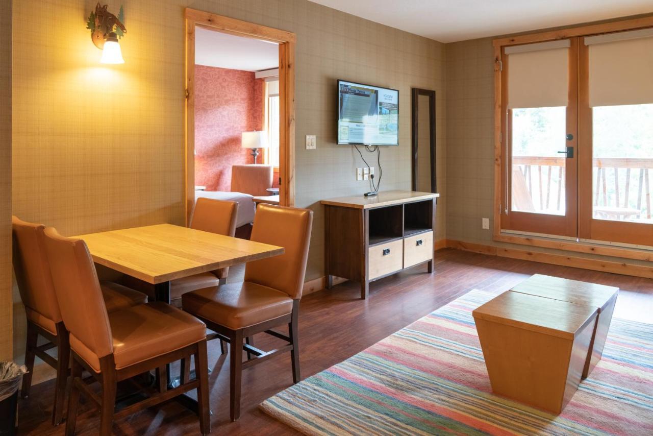 Fox Hotel And Suites Банф Экстерьер фото